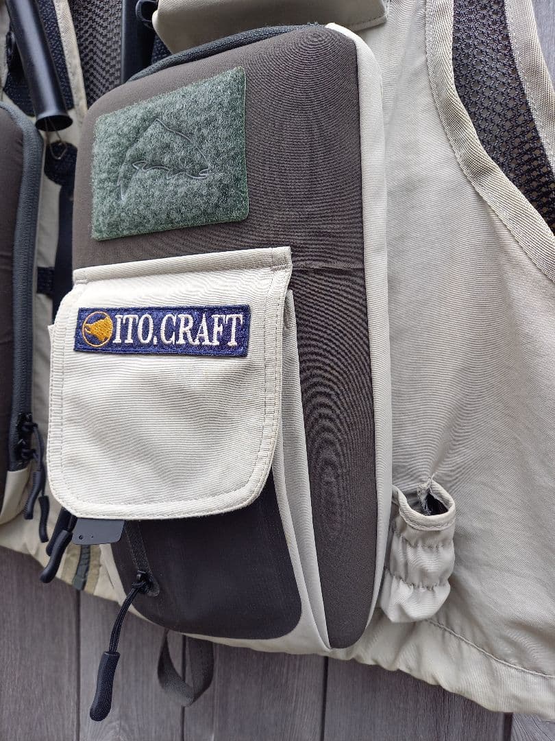 SIMMS シムス　フィッシングベスト L ITOCRAFTワッペン付き