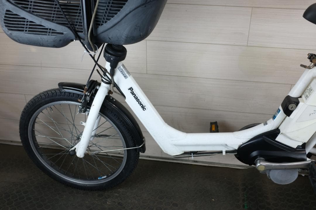 e*i様 パナソニック　ギュッド　20インチ　3段　8.9Ah（5点灯）充電器あ