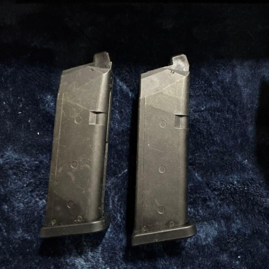 GLOCK 19 セミオートガン 付属品あり