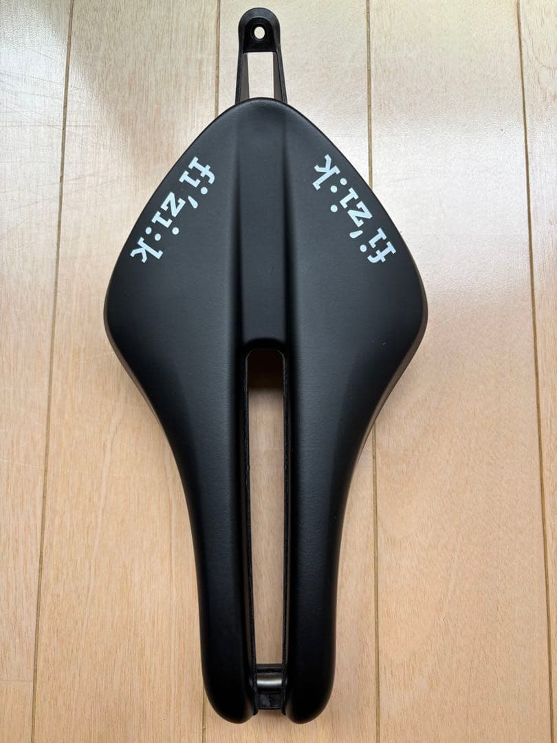 パーツ Fizik TRANSIRO AERIS LONG DISTANCE R3