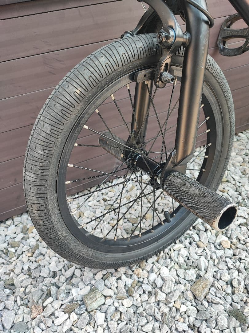 aresbikes キッズ 16インチ　STN BMX 黒