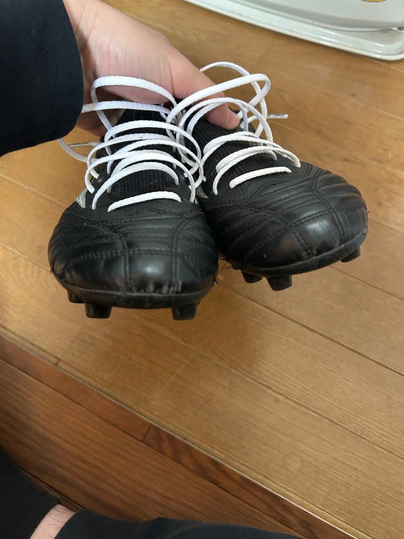 Mizuno サッカーシューズ スパイク ブラック/ホワイト　モレリアネオβ