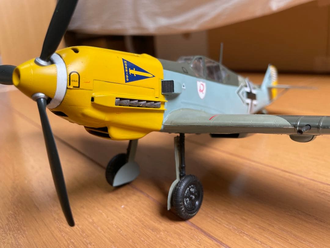 エデュアルド1/32 メッサーシュミットBf109 ドイツ戦闘機プラモデル完成品