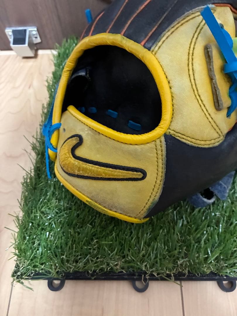 れん！NIKE 一般軟式用内野手グラブ