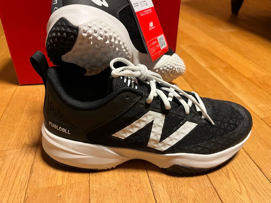 ★New Balance 野球トレーニングシューズFuellCell 4040★