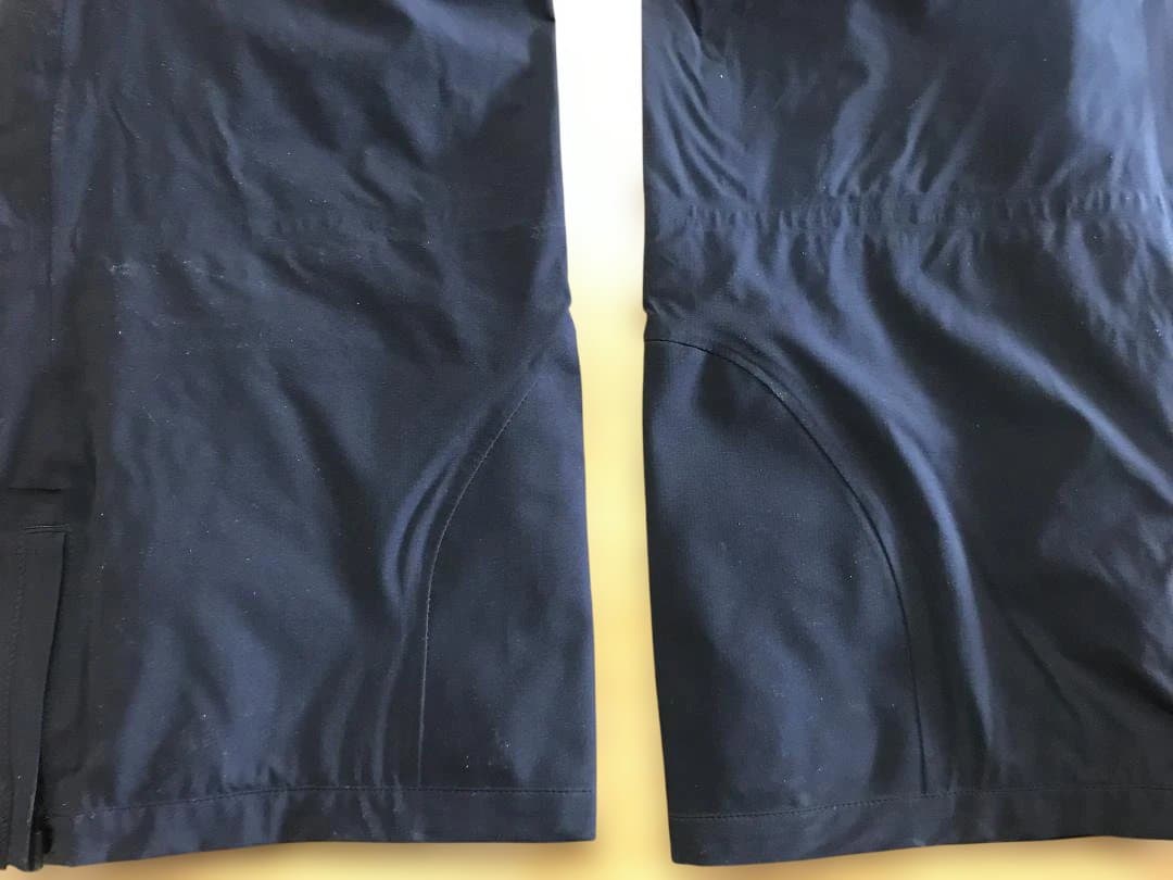 春スキー!オークリー３レイヤー　ストレッチパンツ　ブラック　Mサイズ美品