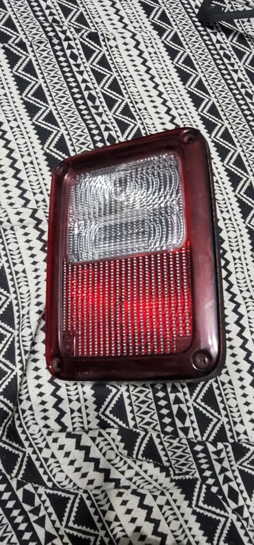 ラングラーアンリミテッドJK 純正テールライト