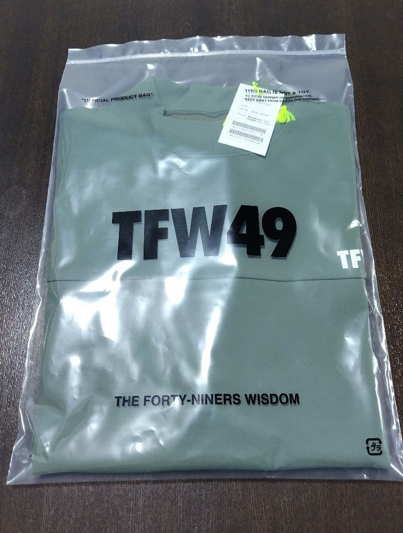 【新品未使用】WEB完売品　TFW49グリーン　モックネックシャツ裏起毛Lサイズ