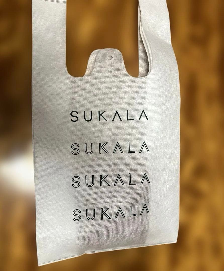 【SUKALA】フルオブフラワーパネルレギンス　上半身ヨガウェア、ラグ付セット