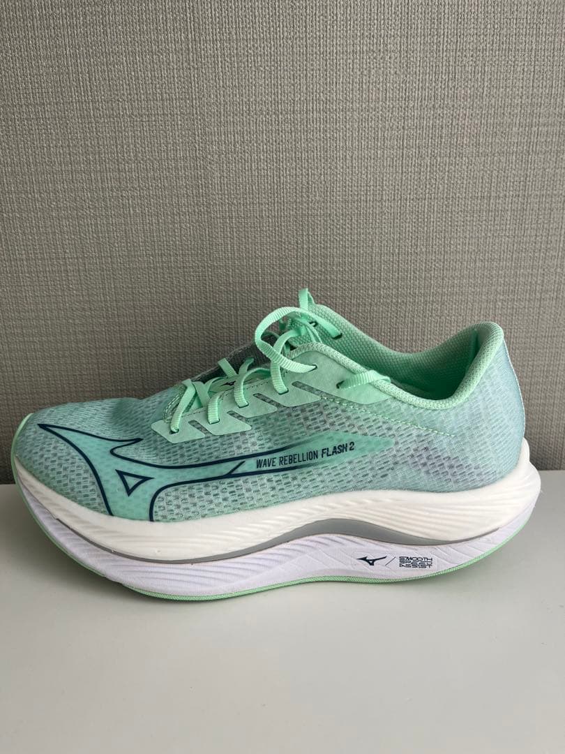 Mizuno ウェーブリベリオンフラッシュ2 26.5cm