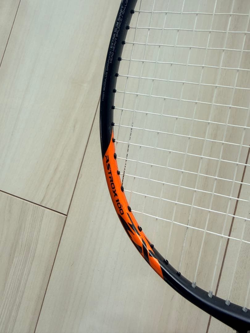 ほぼ未使用。YONEX バドミントンラケット　アストロクス100zx 3u5g