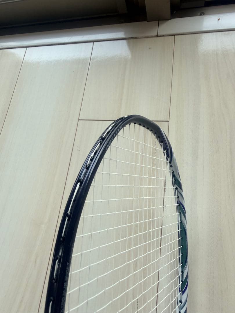 ほぼ未使用。YONEX バドミントンラケット　アストロクス100zx 3u5g
