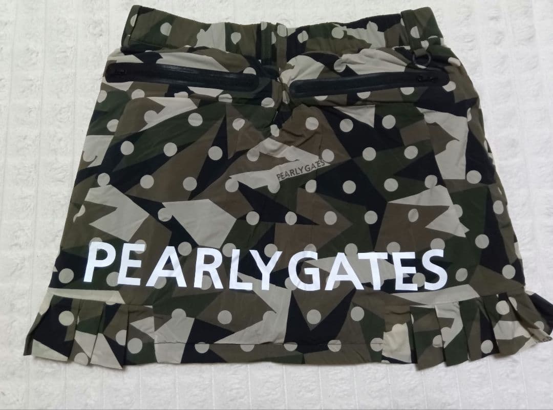 【新品未使用】PEARLY GATES 迷彩＆ドット柄スカート サイズ0