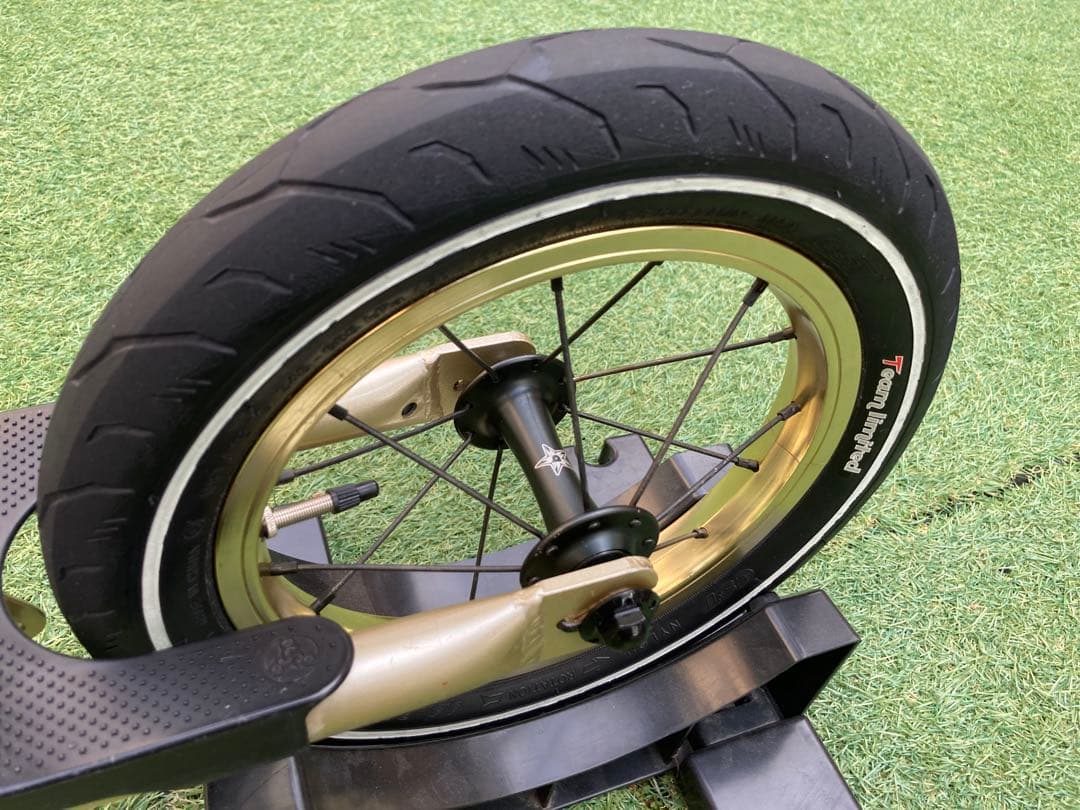 strider ストライダープロ　PRO限定ゴールド　 アルミホイール付