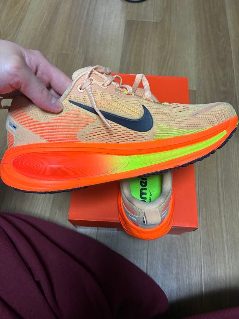 NIKE ボメロ18 26.0cm
