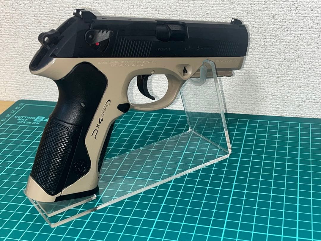 東京マルイベレッタPX4 リアル刻印フレーム交換済み　カスタム