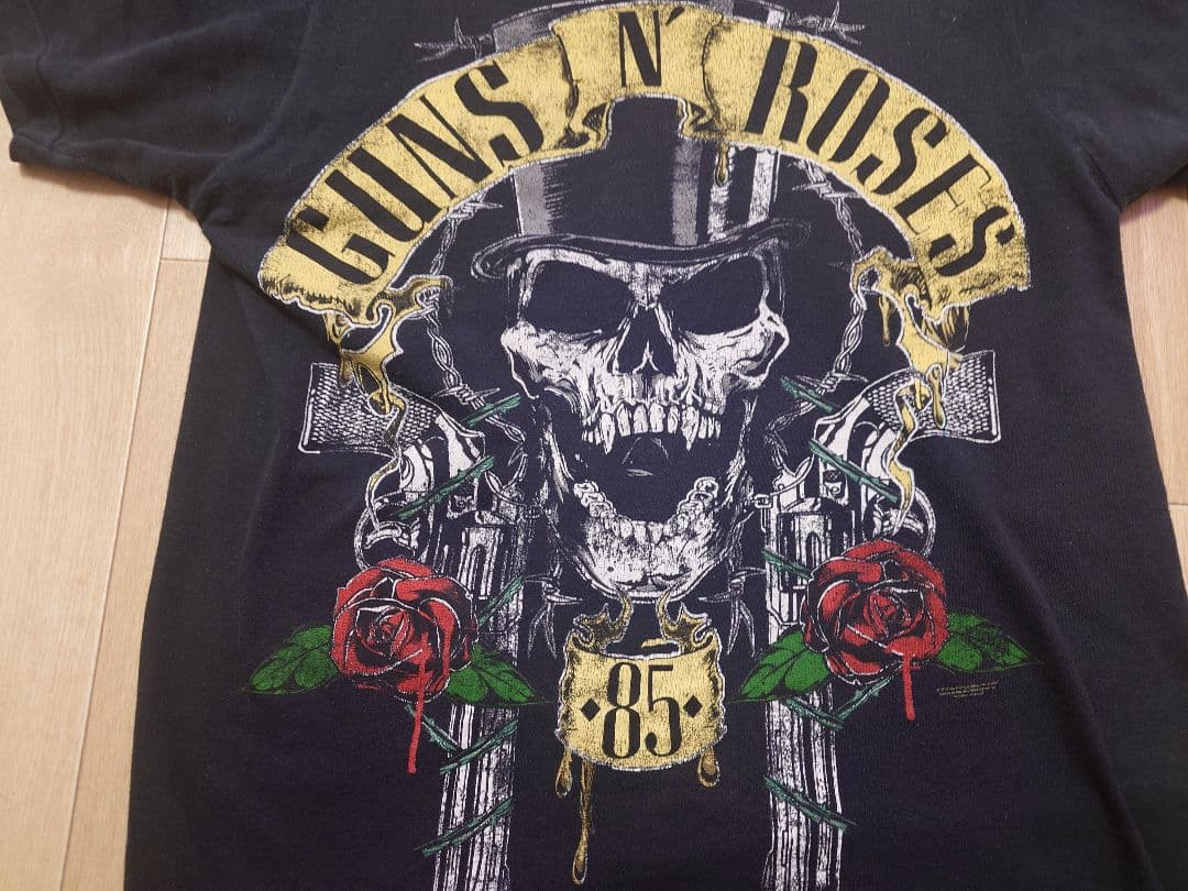 GUNS N' ROSES スカルデザイン Tシャツ
