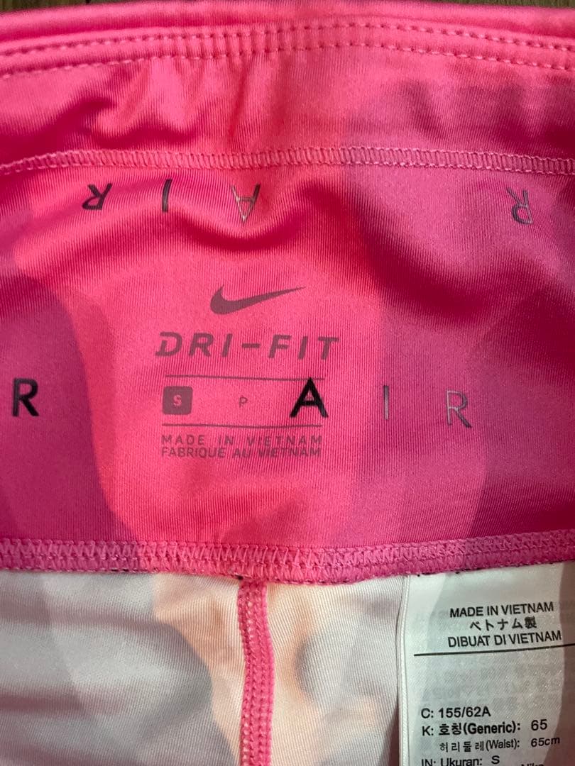 Nike ピンク タイツ サイドパネル付き