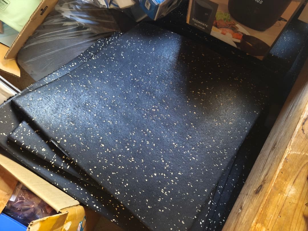 【中古美品】Wout製 ジムマット 6枚セット（50×50cm／厚さ20mm）